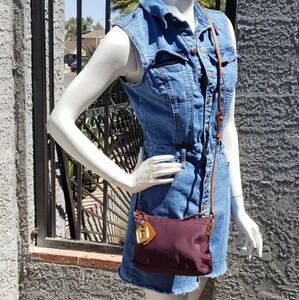 Dooney and bourke crossbody‎